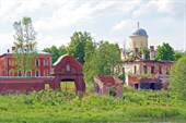 Вид на Успенский женский монастырь.